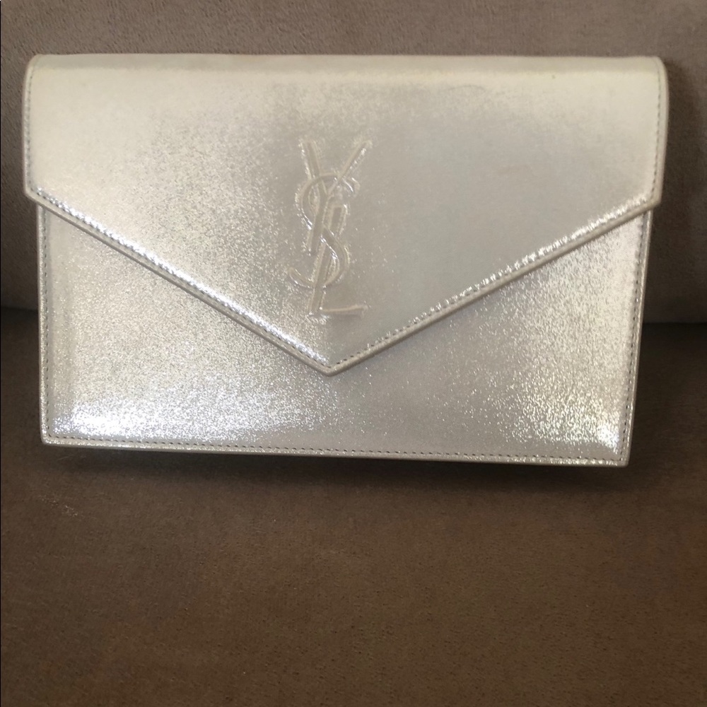 Yves Saint Laurent Wallet on Chain
